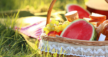 Picnic basket with fruit